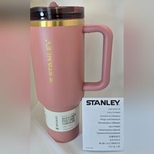 Stanley Rose 40 Oz Quencher Tumbler! Stunning!!